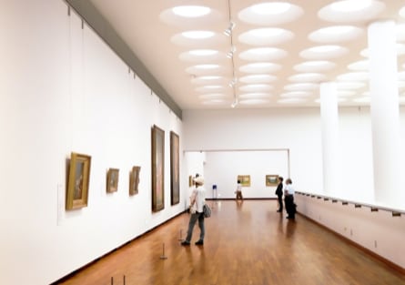 Picture gallery hall with visiters